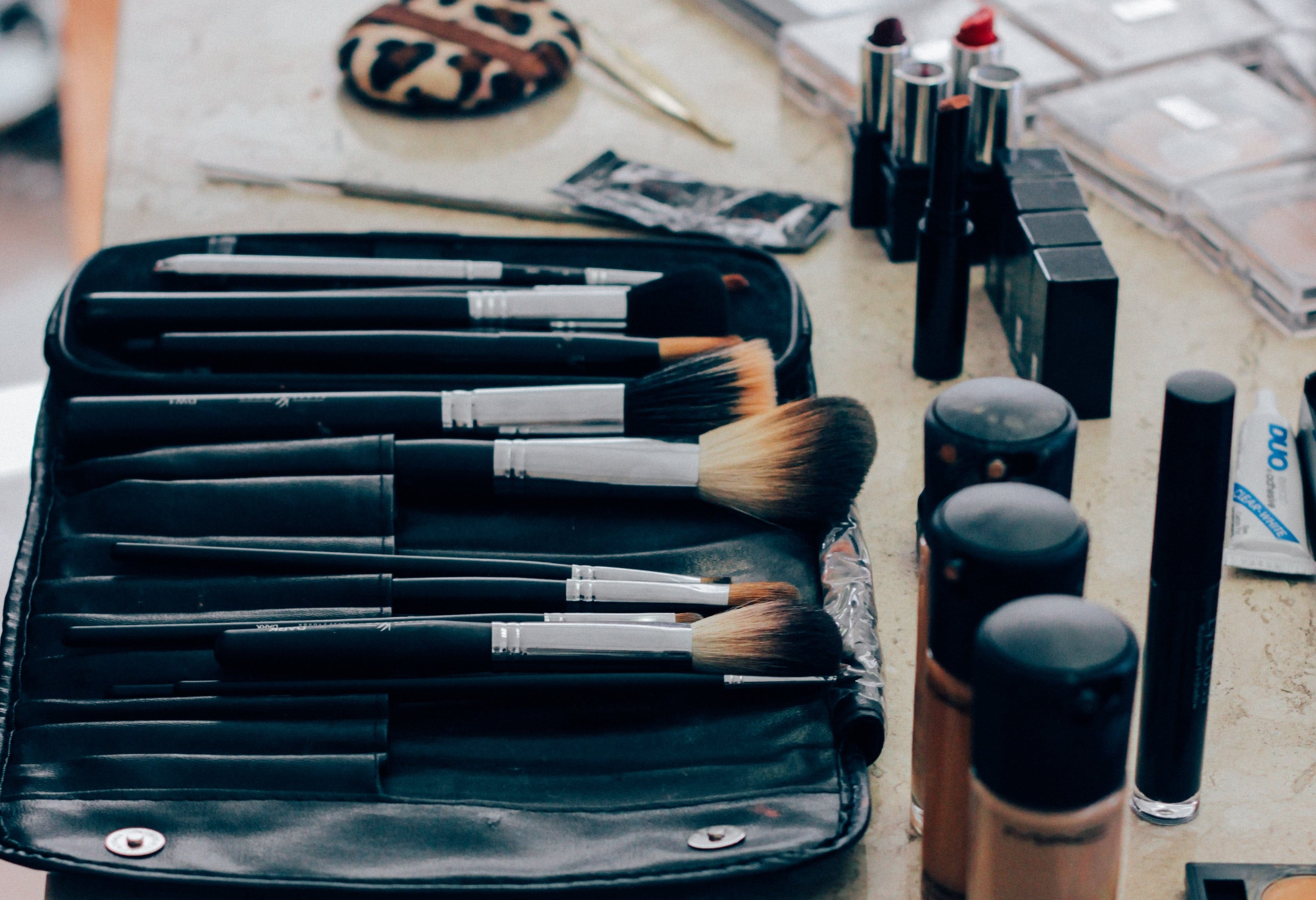 manu-camargo-60128-unsplash Fall Beauty Trends: What’s In Our Make Up Bag